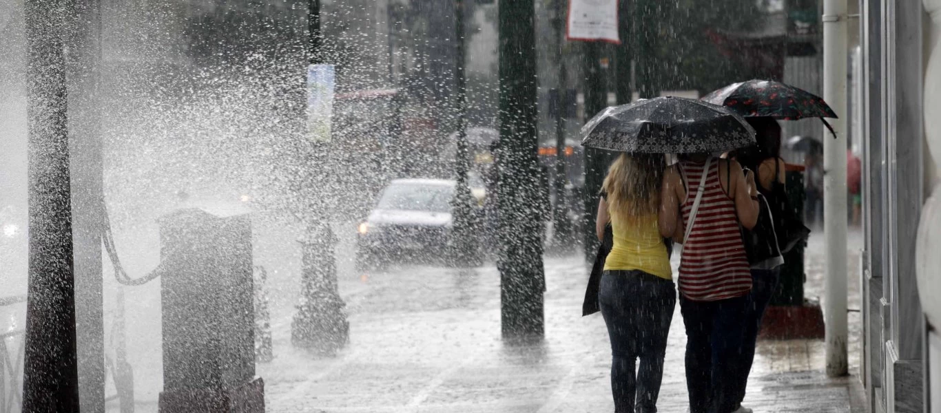 Καιρός: Βροχές, ισχυρές καταιγίδες και χιόνια στα ορεινά σήμερα